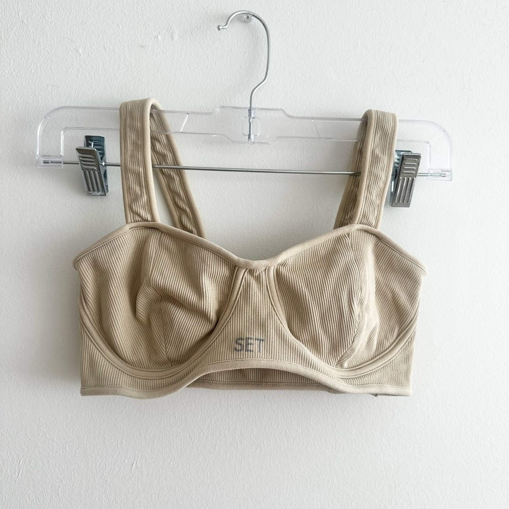 SET Active Tan Crop Top